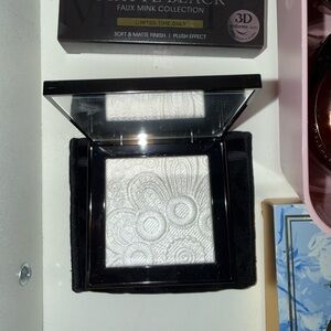 Burberry Highlighter